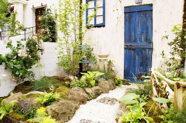 玄関アプローチの砂利、お悩みQ＆A！：雑草、汚れなど