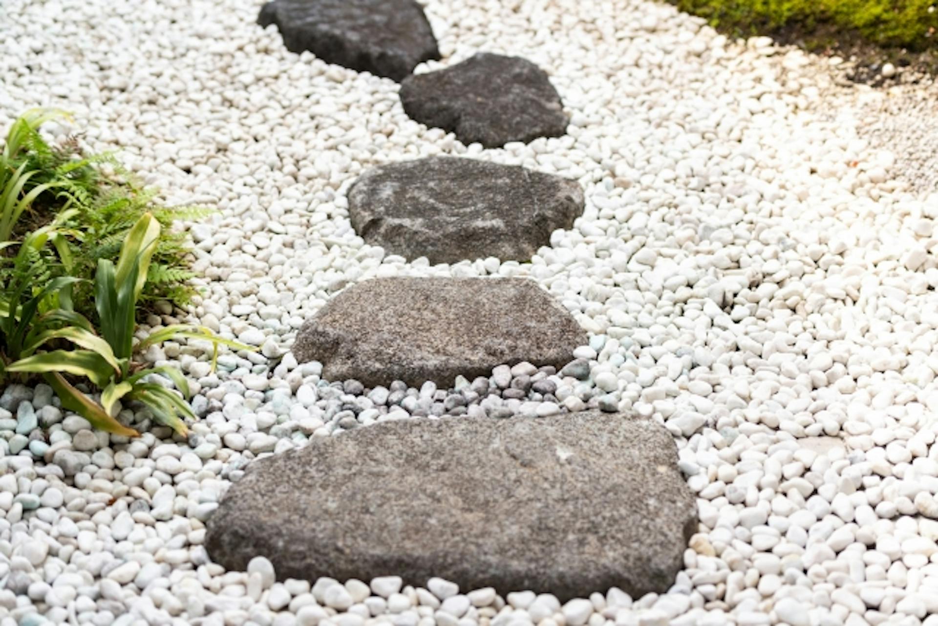 砂利選びで失敗しない！庭づくりを成功させるためのヒント