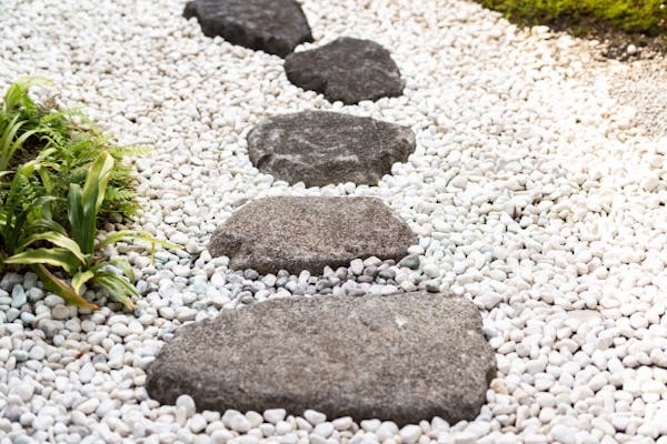 砂利選びで失敗しない！庭づくりを成功させるためのヒント